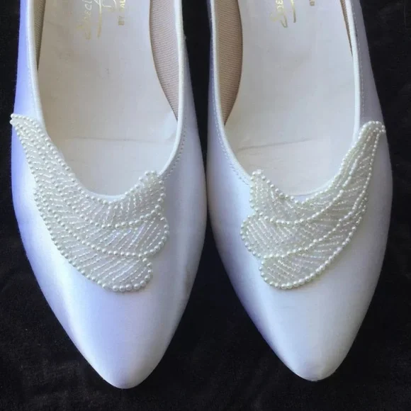 Vtg Special Occasions By Saugus Shoe White Satin with beads - Picture 2 of 12